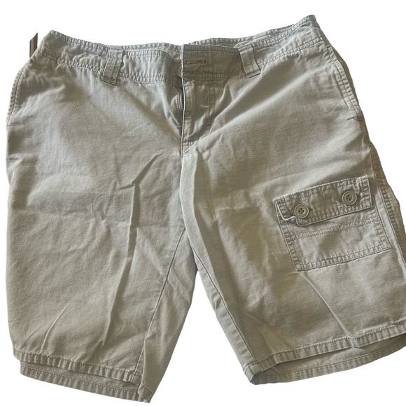 The North Face Khaki Women's Shorts - Picture 1 of 10